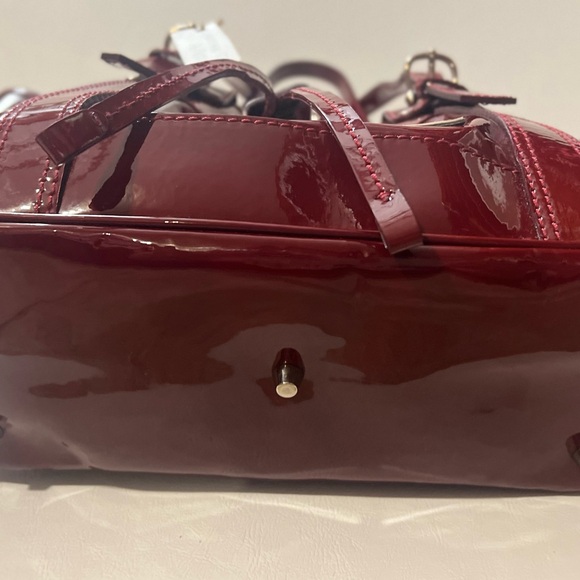 Burberry Baby Beaton patent leather bag - Picture 2 of 4